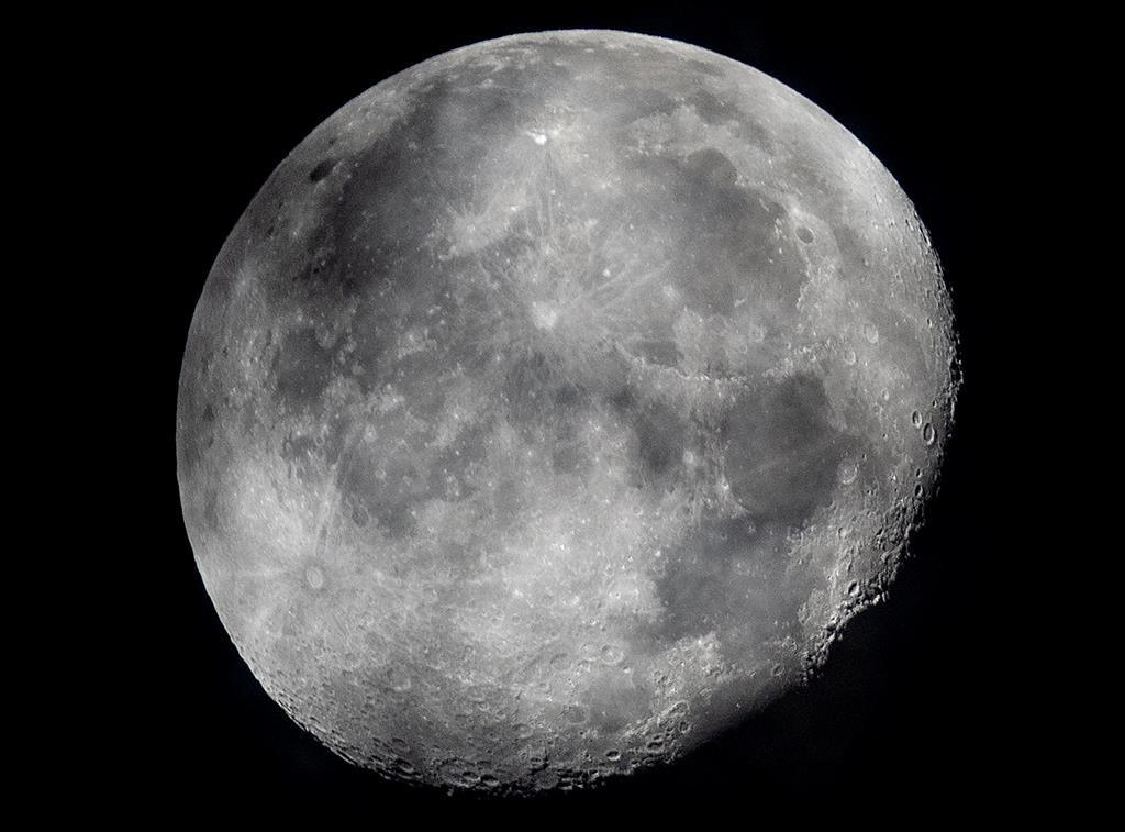 canada-inks-deal-with-u-s-to-send-astronaut-around-the-moon