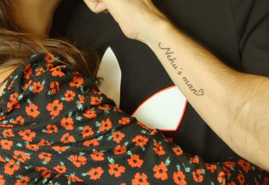 rohanpreet-singh-gets-a-tattoo-for-neha-kakkar