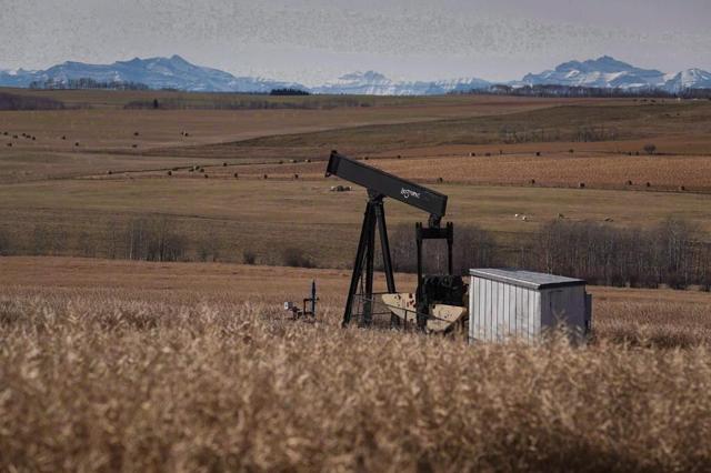 Alberta to pilot oil and gas royalty breaks for legally required well cleanup - https://cdn.connectfm.ca/07E756E3-7BBE-49C9-9991-3CB83DD035271.jpg