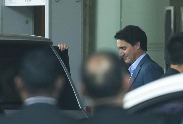 Prime Minister Justin Trudeau leaves for Canada from India - https://cdn.connectfm.ca/09AB602D-E691-4206-8B04-5C4C94C475DF_Story2565907_3412927.jpg