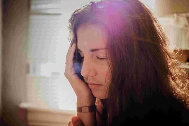 Mental health minister puts $156M toward launch of 988 crisis hotline in November - https://cdn.connectfm.ca/0CC1341A-2989-4878-A254-3EBD06FFA9D5_Story2503717_3342846.jpg