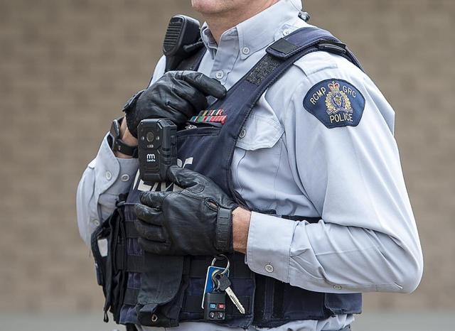 Alberta's plan to mandate police body cameras could be expensive: Criminologist - https://cdn.connectfm.ca/0F968B44-FE89-42CC-A0DD-A2200CD6F4BE_Story2249880_3138166.jpg