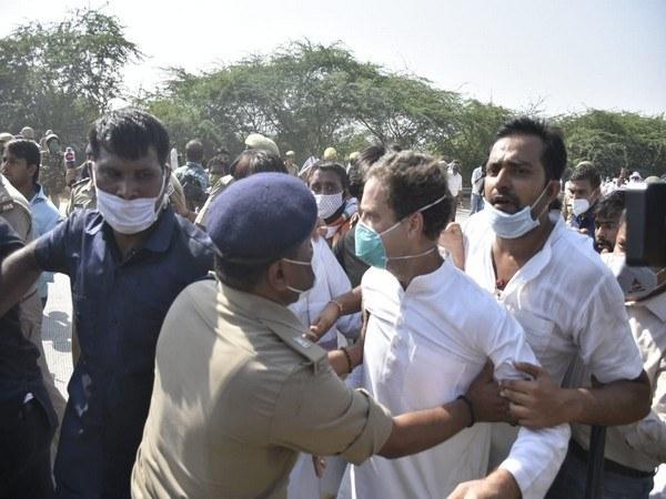 Rahul Gandhi, Priyanka arrested while on way to Hathras to meet gangrape victim's family - https://cdn.connectfm.ca/134B20E4-6B81-468D-A2BB-2ED9536378E5_Story836913_1208810.jpg