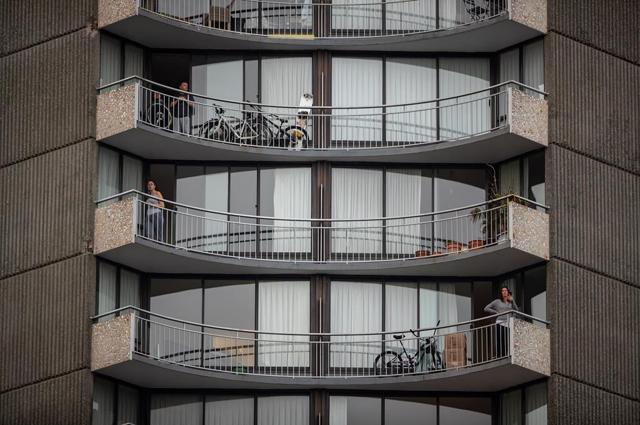 Survey shows half of Canadians who participated say their mental health has worsened due to the COVID-19 - https://cdn.connectfm.ca/139CFBDB-DE3C-4F27-B06E-3C5AB4F13992_Story594170_859793.jpg