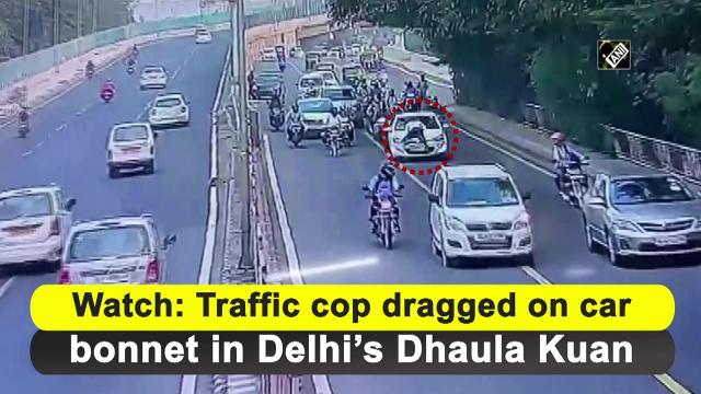 Watch: Traffic cop dragged on car bonnet in Delhi's Dhaula Kuan - https://cdn.connectfm.ca/141DB646-5A33-40DB-A9B7-59DDA8A7AEFA_Story858391_1240075.jpg