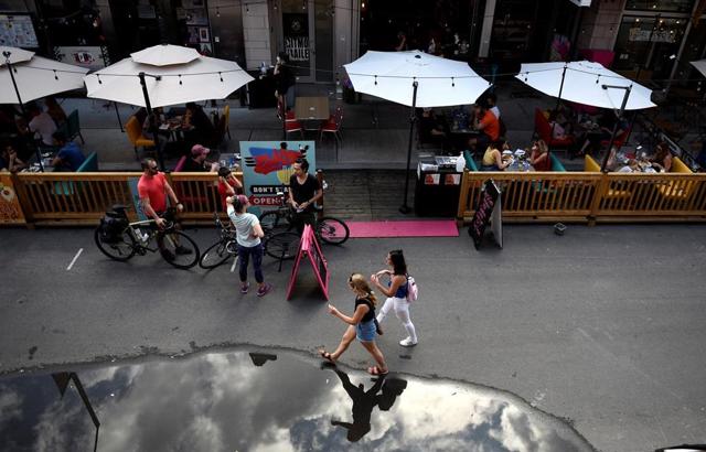 Constant rise of COVID-19 cases in Canada - https://cdn.connectfm.ca/15110B05-7928-4B80-BE48-3519959A6324_Story760217_1099761.jpg