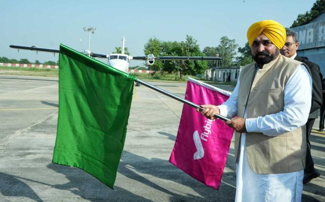 Flights started from Sahnewal Airport, now reach Delhi at low cost - https://cdn.connectfm.ca/16419CBF-D8B0-4E4A-B876-98AD393EDF15_Story2557830_3403870.jpg