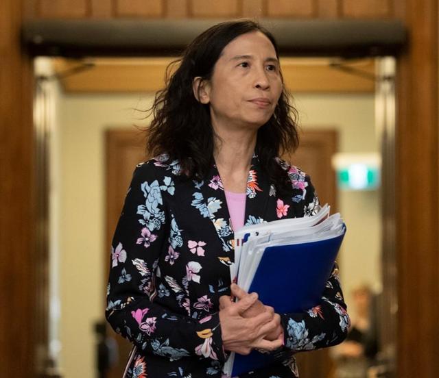 Dr. Theresa Tam recommends using non-medical masks when maintaining physical distance might not be possible - https://cdn.connectfm.ca/1DAE7E45-3441-4BC4-ABFE-677D9CA9C7BE_Story627291_909242.jpg