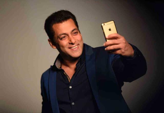 Salman Khan charges Rs 250 crore for Bigg Boss 14  - https://cdn.connectfm.ca/1F127C64-72E1-4FB4-931B-BA0E613E6085_Story782529_1132090.jpg