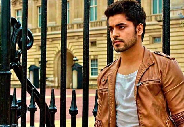 Gautam Gulati quarantines in UK - https://cdn.connectfm.ca/22E8D015-B6E4-410B-B604-EA2D13E7908F_Story976996_1413862.jpg