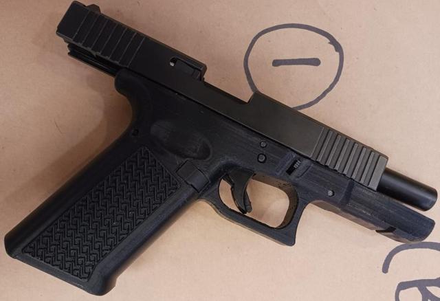 Guns seized, charges sworn against Surrey man: Delta police - https://cdn.connectfm.ca/23B52B76-3134-42F0-A642-C43DEE25E34B_Story2107828_2985726.jpg