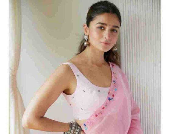Ranbir Kapoor’s new neighbour! - https://cdn.connectfm.ca/2AE12EB2-7CF5-4D86-841C-BACD08B6FB44_Story930880_1345299.jpg