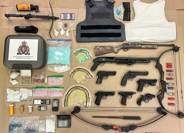 Search warrant leads to seizure of loaded shotgun and large amount of drugs - https://cdn.connectfm.ca/2BD5FCB8-8AAD-4AE3-B23F-AF084F962863_Story2162509_3043652.jpg
