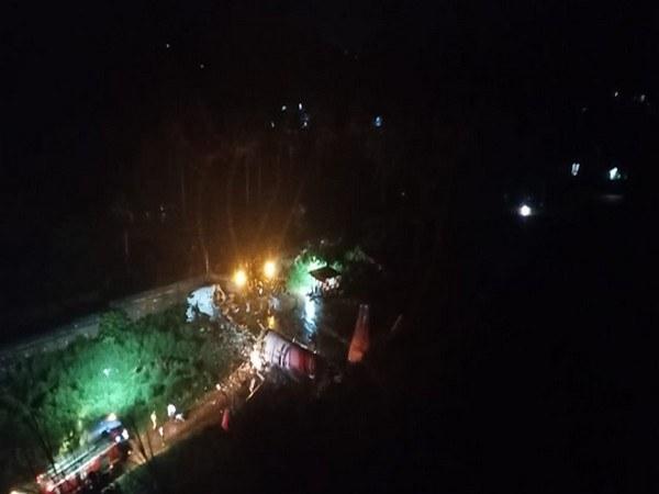 Plane skids off runway in India, some injuries reported - https://cdn.connectfm.ca/31AFD53F-D81E-4B20-9970-B17CD8DBB16B_Story747835_1081640.jpg