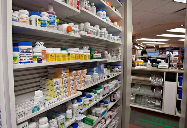 Pharmacists receiving short shipments as drug shortage continues - https://cdn.connectfm.ca/3722170C-A556-4B2D-92B2-F670DFD98A14_Story607266_879007.jpg
