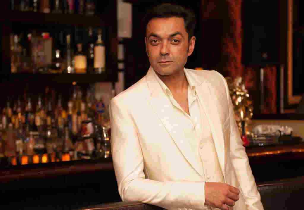 bobby-deol-the-lucky-mascot