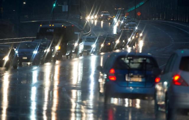 Vancouver council approves plan that could set fees to drive into the downtown core - https://cdn.connectfm.ca/48503343-2102-4746-8B1B-A24FF590FD4E_Story913415_1319649.jpg