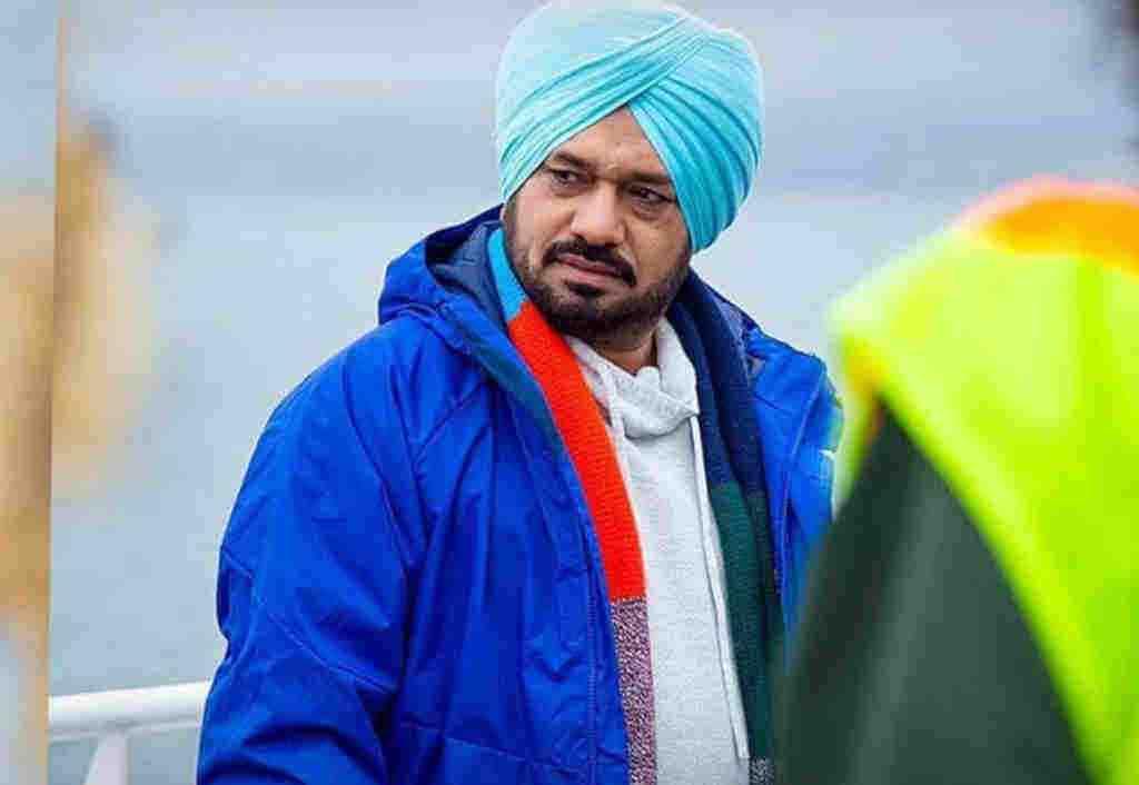 gurpreet-ghuggi-urges-farmers-to-boycott-fake-media