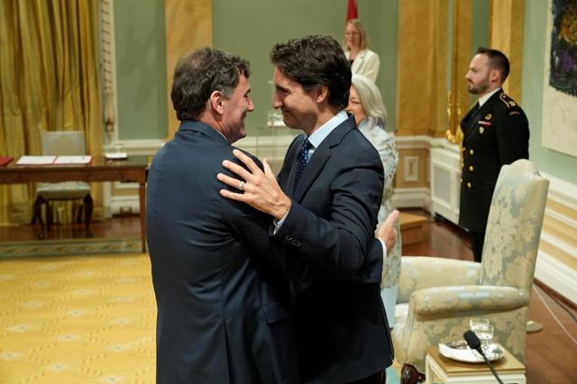 Trudeau overhauls his cabinet, shuffles most portfolios - https://cdn.connectfm.ca/51CB14AC-698D-4775-B506-6D237119E620_Story2506754_3346850.jpg