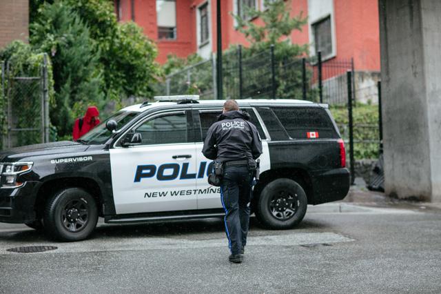 Teenager robbed at knife-point in New Westminster - https://cdn.connectfm.ca/54B3E7C4-168C-4411-9CB5-733A46AD7219_Story1699538_2450211.jpg