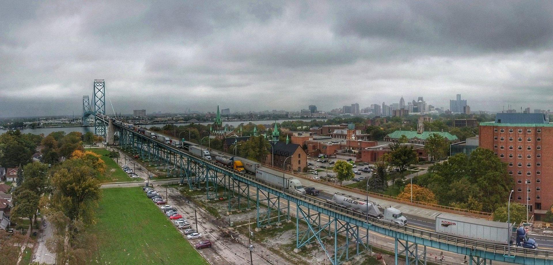 ambassador-bridge-fully-reopens-after-investigation-into-possible-explosives
