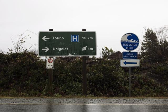 Water taxi with six on board hits rocks near Tofino, B.C.; four suffer injuries - https://cdn.connectfm.ca/58B09CB4-D014-43AD-8677-BEE85FB8ABAD_Story1629488_2346818.jpg