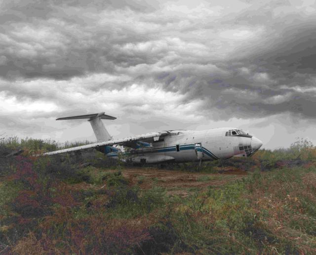 2 missing after military helicopter crash near eastern Ontario base - https://cdn.connectfm.ca/5D9B5248-6CED-4290-979F-CD8973F2A0BF_Story2390858_3295368.jpg
