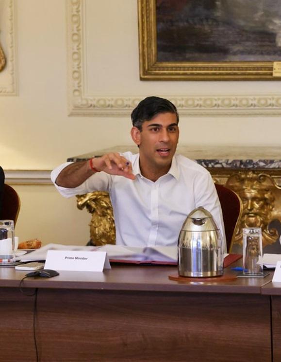 uk-leader-rishi-sunak-fined-for-failing-to-wear-seat-belt