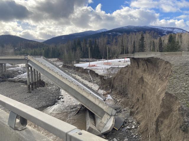 Premier John Horgan declared state of emergency in B.C. - https://cdn.connectfm.ca/5E01472E-C3CA-4DB3-94BD-0DF42F55BD02_Story1518003_2191716.jpg