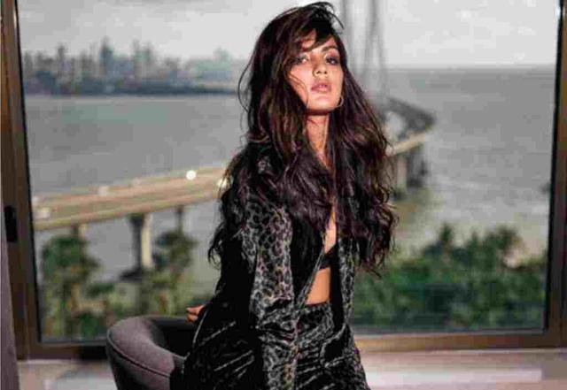 Rhea Chakraborty on a new house hunt  - https://cdn.connectfm.ca/6017B6E8-4B90-482B-A2AE-0A3CFFF3BE7F_Story975283_1411373.jpg