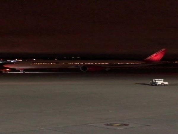 vande-bharat-mission-first-air-india-flight-from-vancouver-takes-off-with-200-indians