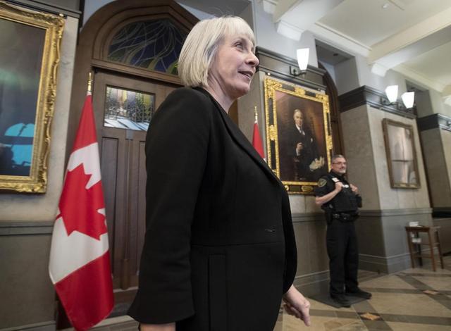 Patty Hajdu: one billion dollar package aimed at finding the balance between keeping the country ready, and also functioning - https://cdn.connectfm.ca/61259B17-E7C8-4FC0-9BE4-B57B34943EDD_Story522289_754310.jpg