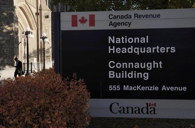 Cost of keeping some civil servants home for COVID-19 could exceed $600 million - https://cdn.connectfm.ca/627714B1-E24F-45F8-9A2F-8EE3679012D1.jpeg