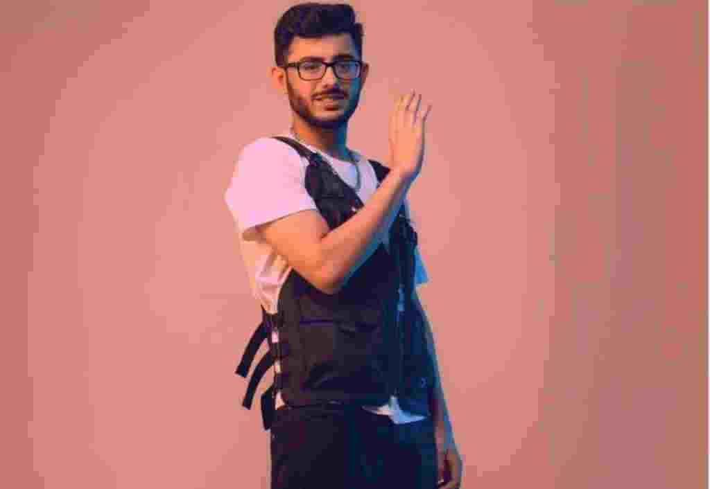 carryminati-gets-a-call-from-mayday