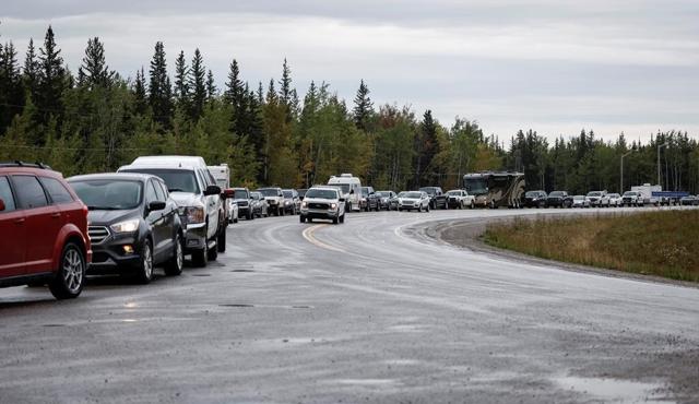 Residents of Yellowknife finally relieved, will return to their homes - https://cdn.connectfm.ca/6D41DA3C-3422-498B-BC7D-FF48CC45057B_Story2557828_3403806.jpg