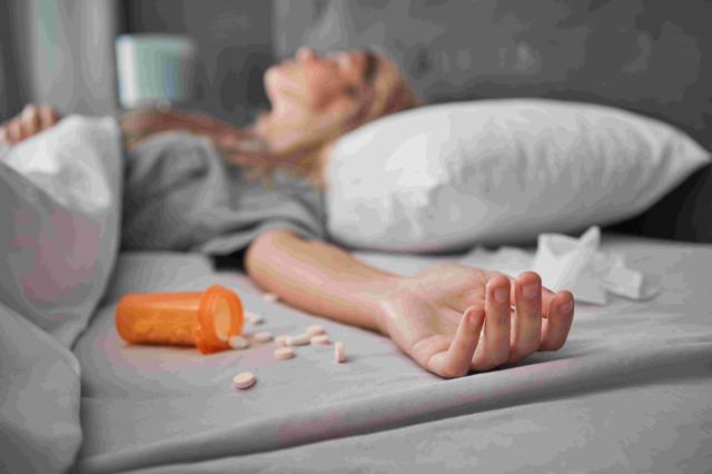 Montreal public health investigating after overdoses send six people to hospital - https://cdn.connectfm.ca/6EB27BC1-2720-40BC-BCB9-6A4E6AE1D9F8_Story2564252_3411078.jpg