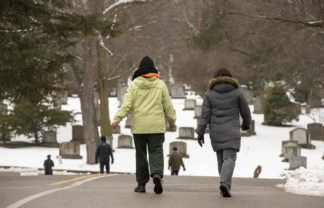 Record-breaking single-day death toll from COVID-19 in U.S. - https://cdn.connectfm.ca/6F0FE2AC-F26D-47F1-843A-3D62576A24D9_Story995630_1442539.jpg