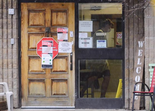 31 people have died at a west-end Montreal long-term care home, investigation ordered - https://cdn.connectfm.ca/6F132B0B-EC9F-47A0-9807-C33FDBE9B7B8_Story571481_825542.jpg