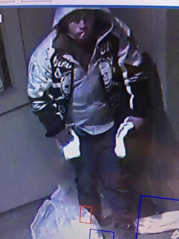 Homeless woman OK after man tries to set her blankets ablaze in Vancouver: police - https://cdn.connectfm.ca/6FD7A319-D187-4BBA-99F8-D6AA0E29EEB6_Story993762_1440011.jpg