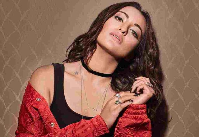Sonakshi Sinha’s digital debut  - https://cdn.connectfm.ca/71780316-2B11-4336-B2A6-821EF20134A3_Story887300_1281309.jpg