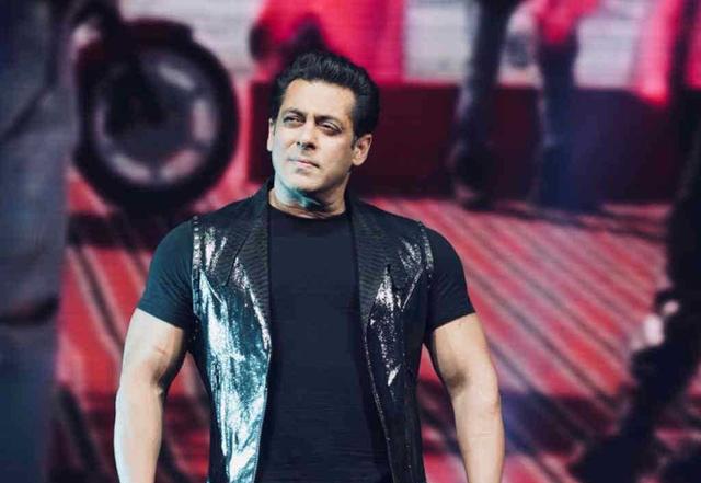 Salman to play a Sikh cop - https://cdn.connectfm.ca/7E21E0B1-54C0-41FF-BE27-2F04081DFB44_Story747851_1082756.jpg