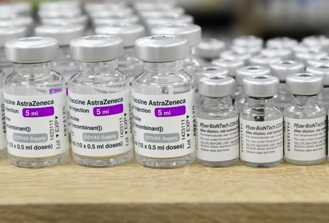 Canada to donate 17.7M doses of AstraZeneca and raise money for global vaccination - https://cdn.connectfm.ca/7F1B8389-7BA7-46D2-B9EF-37BF01CFEAC5_Story1296734_1874997.jpg