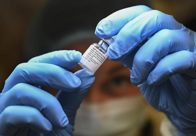  Vaccine panel confirms choice to delay doses upto 4 months - https://cdn.connectfm.ca/86AAF3E0-8C31-4C5D-A7F7-572204C35083_Story1134476_1644766.jpg