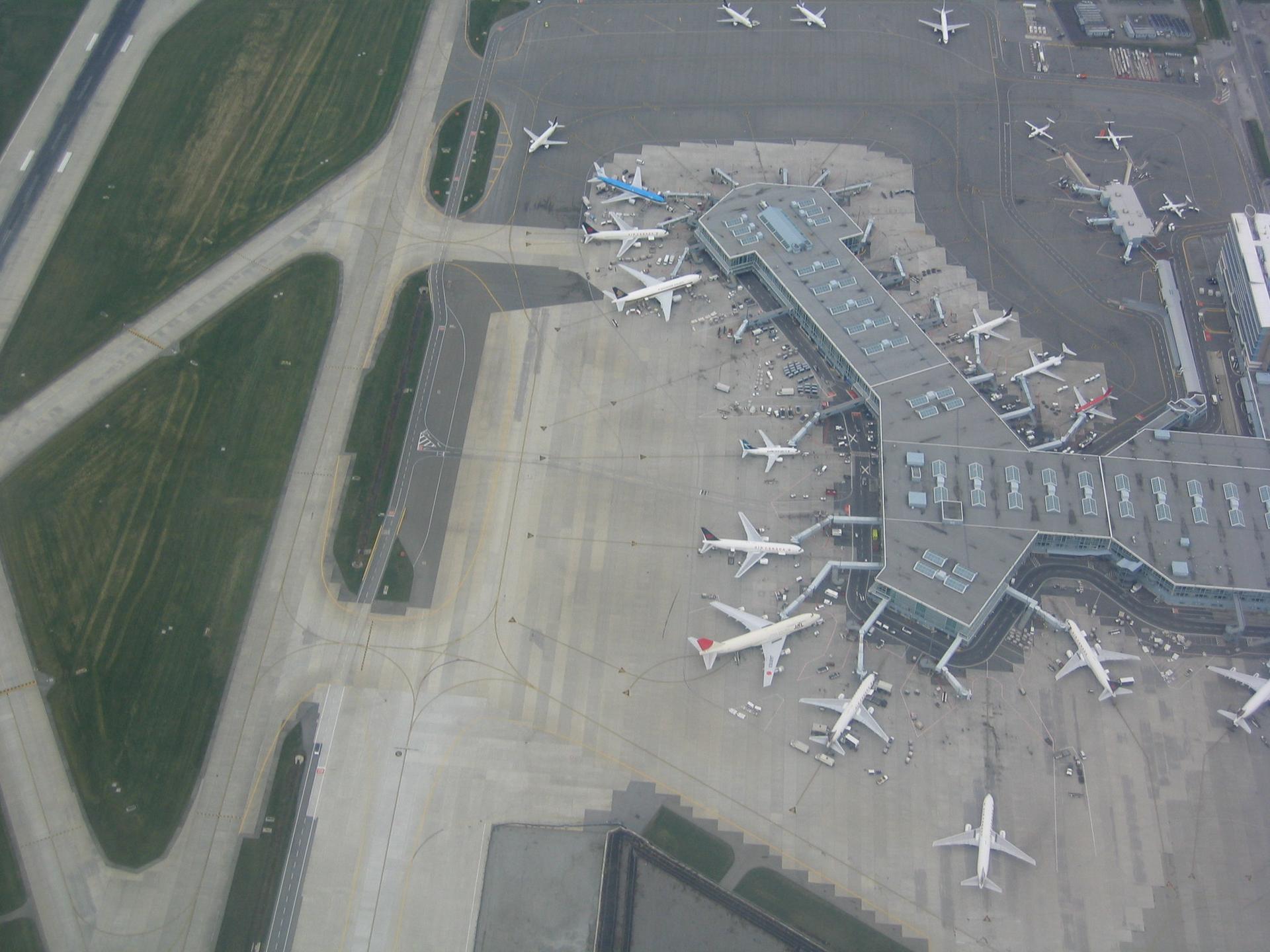 from-midnight-tonight-air-travellers-coming-from-abroad-will-have-to-show-proof-of-negative-covid-19-test-results