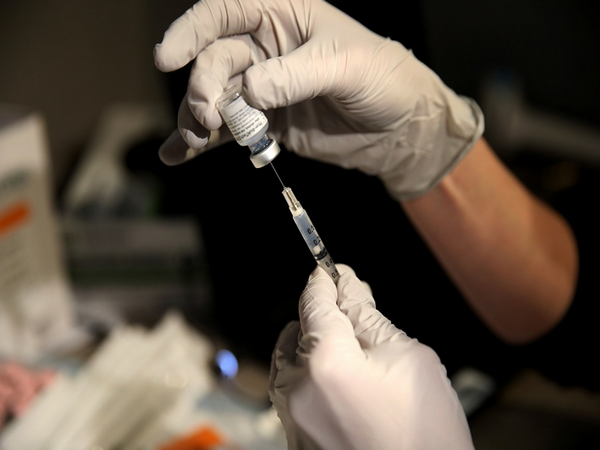 Pfizer Canada says it will ask Health Canada to authorize COVID-19 vaccine to extend to children between 12 and 15 years old - https://cdn.connectfm.ca/8A8AB80C-3CDD-4E41-AAD9-77B4D4104AC8_Story1123267_1628526.png