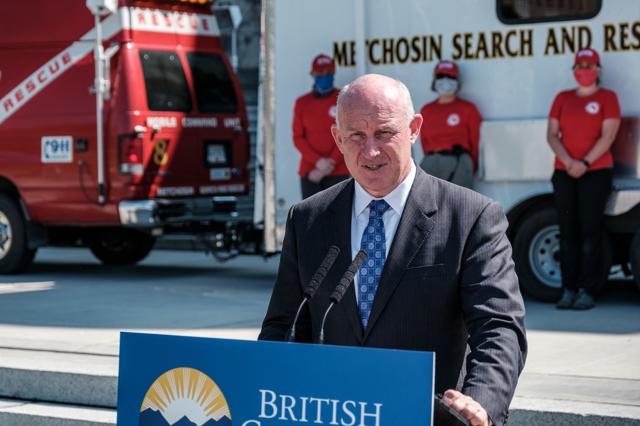 Travel restrictions aimed at limiting the spread of COVID-19 will not include random stops: Mike Farnworth  - https://cdn.connectfm.ca/8C21834E-8007-4C4E-8B45-AE35B92F7ADC_Story1155717_1675902.jpg