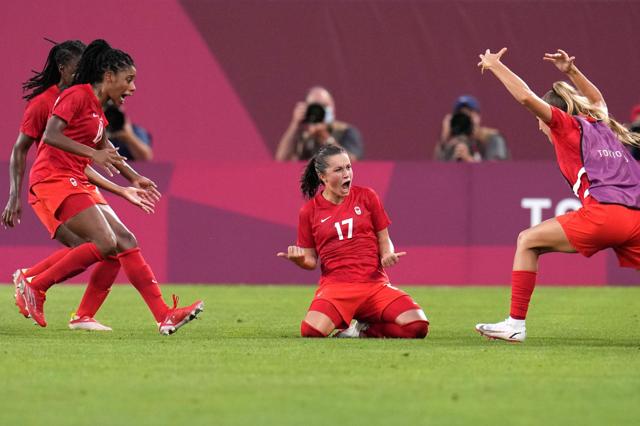 Canada advances to Olympic women's soccer final with 1-0 win over United States - https://cdn.connectfm.ca/8D612F59-7F17-41E1-8290-2E4AB42D497F_Story1328046_1924401.jpg