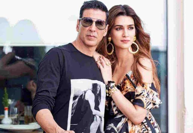 Akshay & Kriti join the Bachchan party! - https://cdn.connectfm.ca/924A70F4-58E8-4CA2-9856-8E9E34D20278_Story889253_1283814.jpg