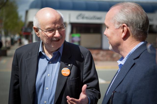 Former BC premier says provincial cabinet being sworn in later today can be larger than the 22 members - https://cdn.connectfm.ca/94D6FF70-66DD-43A7-AFA4-449DA336F35E_Story925785_1337707.jpg