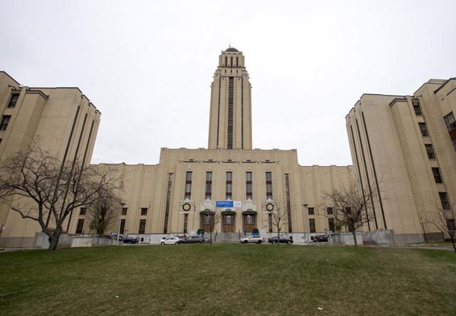 French-language university heads criticize tuition hike for non-Quebec students - https://cdn.connectfm.ca/96270E55-D2E3-4379-94F2-3EA84AA1E055_Story2628647_3483330.jpg